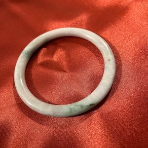 Jade jadeite   bracelet